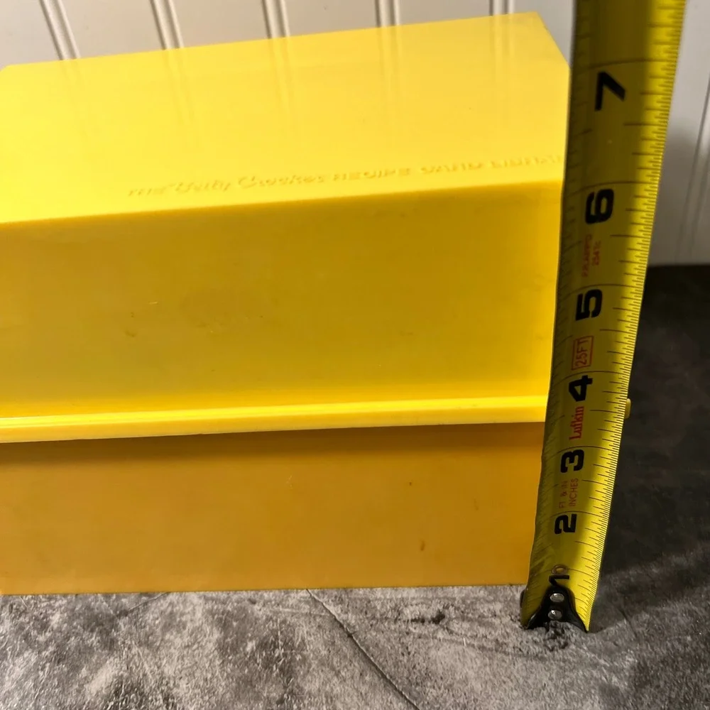 Vintage Betty Crocker Yello Plastic Recipe Box | Cottage Grandma